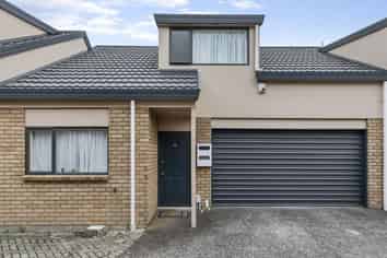 20/1 Melview Place, New Lynn