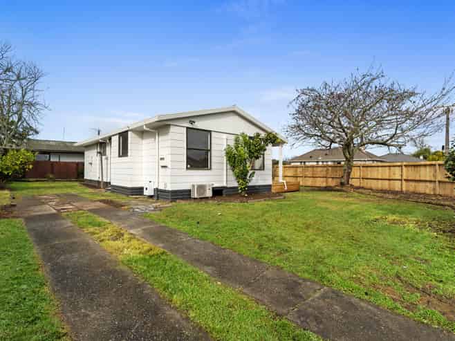 12 Wordsworth Crescent, Enderley