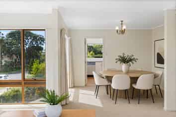 18 Folkestone Street, Murrays Bay