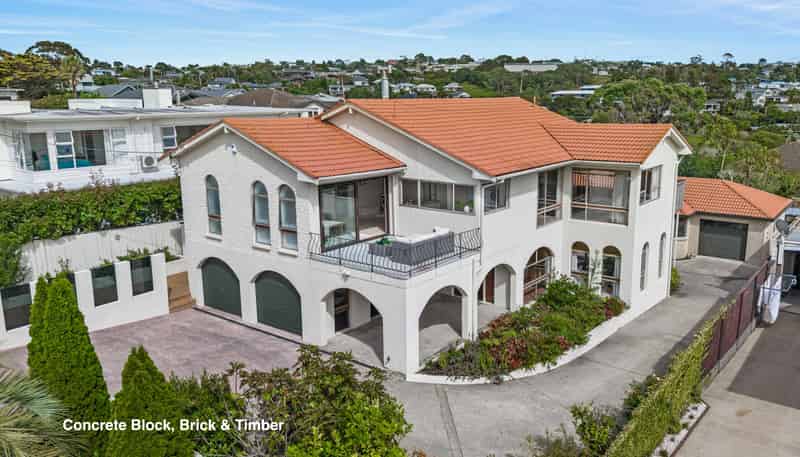 18 Folkestone Street, Murrays Bay