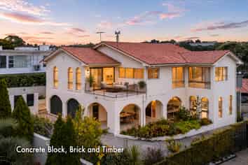 18 Folkestone Street, Murrays Bay
