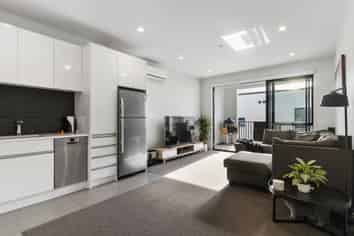 206/81 Mapou Road, Hobsonville