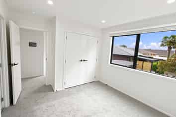 14D Booralee Avenue, Botany Downs