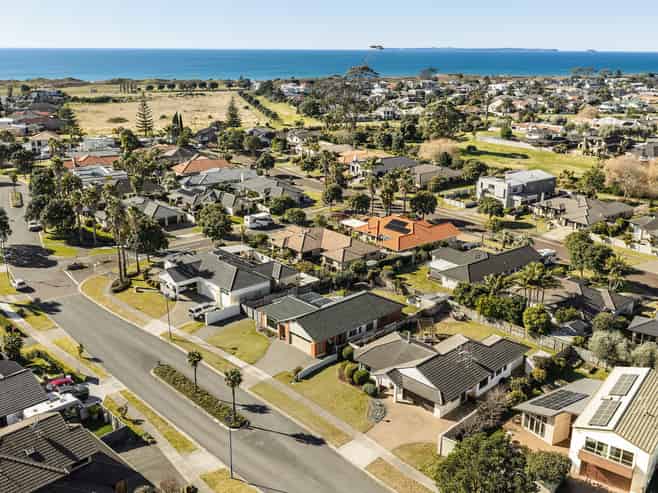 28 Santa Barbara Drive, Papamoa