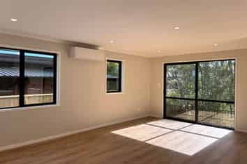 57 Anne Burton, Warkworth
