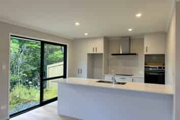 57 Anne Burton, Warkworth