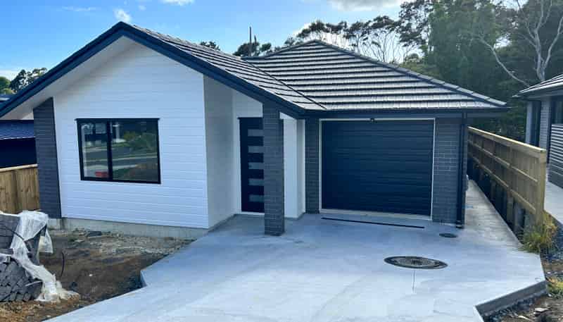 57 Anne Burton, Warkworth