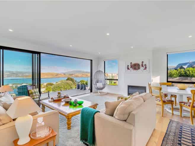 8 The Track, Plimmerton