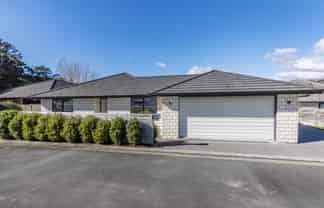 6 Mooring Close, Whitby