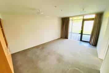 2/168 Stanmore Road, Linwood