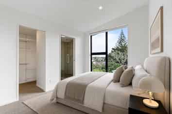 10/82 East Coast Road, Milford