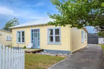 17 Waite Street, Featherston
