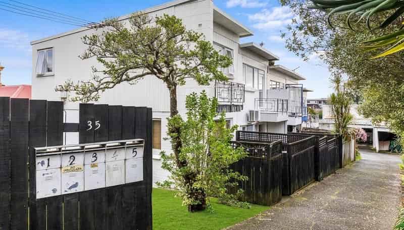 2/35 Esplanade Road, Mount Eden