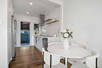 2/49 Tarawera Terrace, Saint Heliers