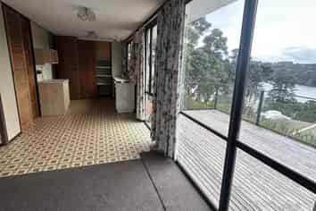 28 Hillside Cres, Leigh