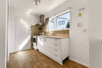 7/17 Swanson Road, Henderson