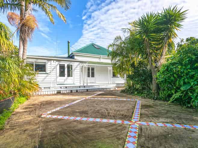 1200 Rings Road, Coromandel