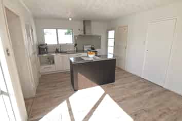 18 LEAVER PLACE, Weymouth