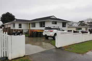 18 LEAVER PLACE, Weymouth