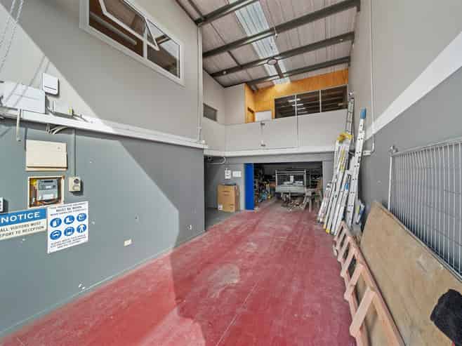 Small Industrial Gem in Wigram