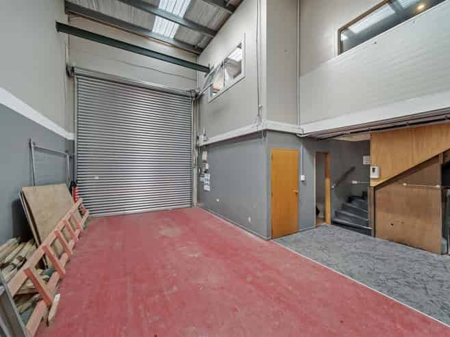 Small Industrial Gem in Wigram