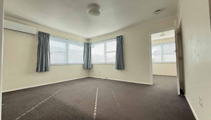 6 Knox Road, Swanson