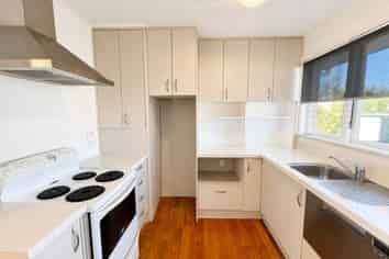 2/81A Pakuranga Road, Pakuranga