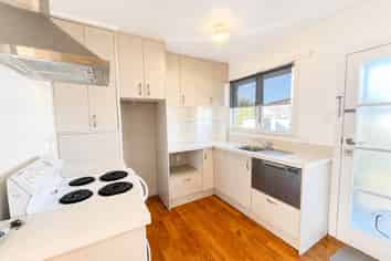 2/81A Pakuranga Road, Pakuranga