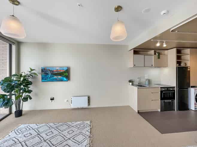 G11/2 Campbell Terrace, Petone