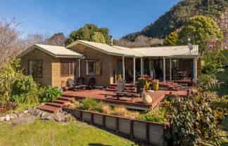 888 & 910 Braemar Road, Rotoma