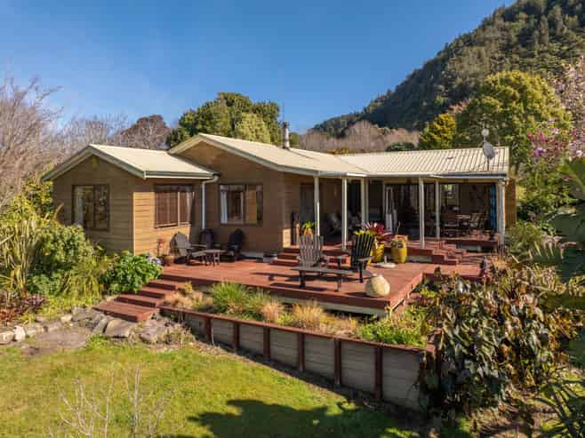 888 & 910 Braemar Road, Rotoma