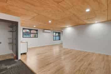 Refurbished Premises in Caversham