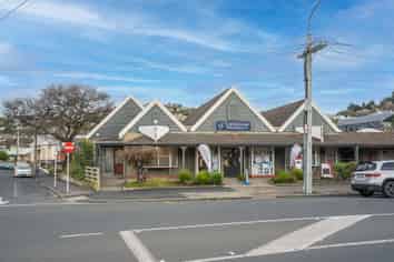 Refurbished Premises in Caversham