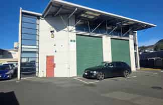 High-Stud Warehouse & Office in Tawa