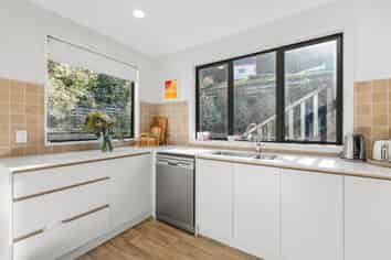 B/8 Wye Place, Fernhill/Sunshine Bay