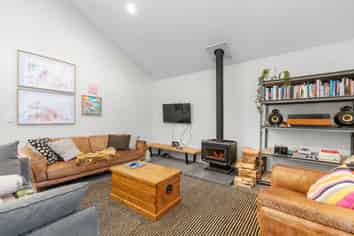 B/8 Wye Place, Fernhill/Sunshine Bay