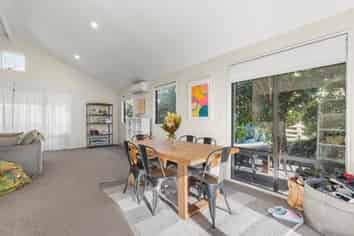 B/8 Wye Place, Fernhill/Sunshine Bay