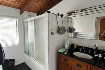 1A Mayfair Crescent, Mairangi Bay