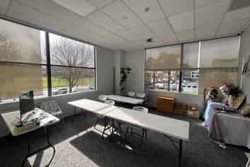 Central South Office with Excellent Amenities