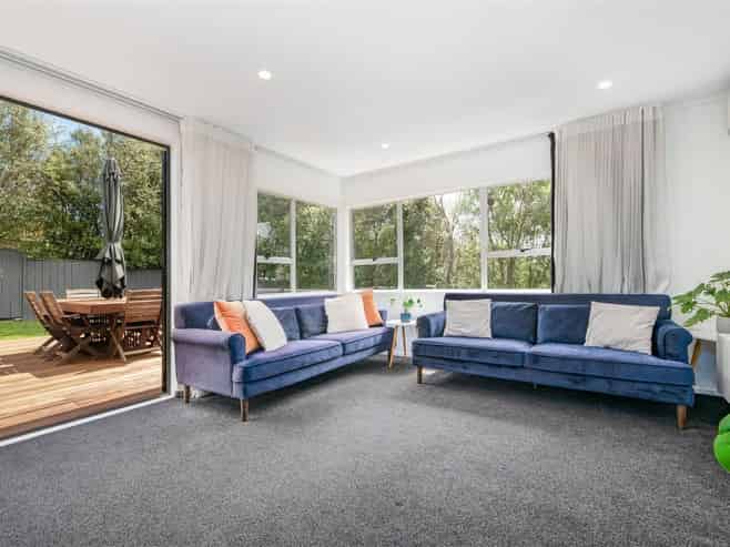 2/45 Reynella Drive, Massey