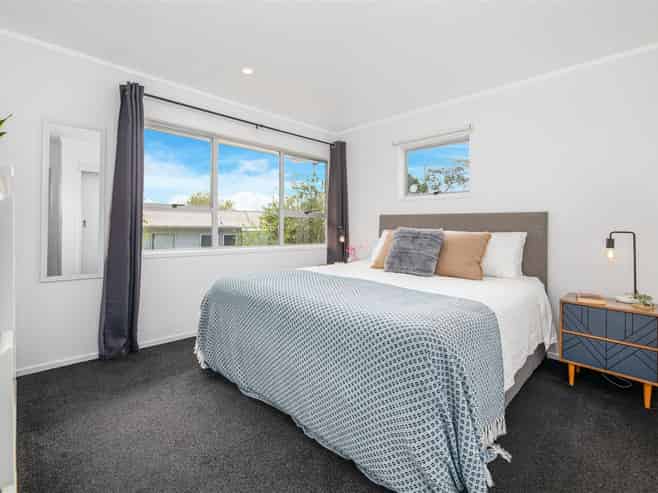 2/45 Reynella Drive, Massey