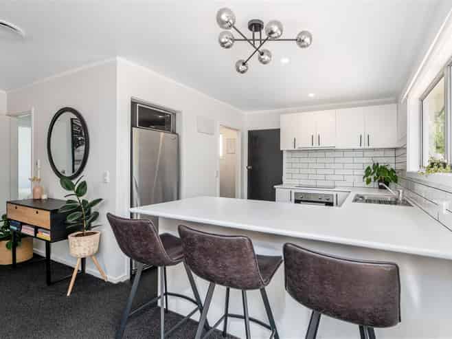 2/45 Reynella Drive, Massey