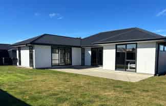 18 Lewis Cres, Rolleston