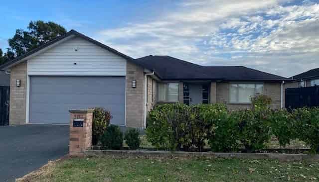 101 Parkhaven Drive, Papakura