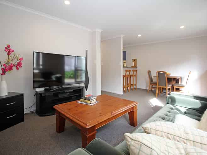 42 Chapel Road, Flat Bush