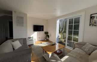 b/2 Hornes Lane, Onehunga