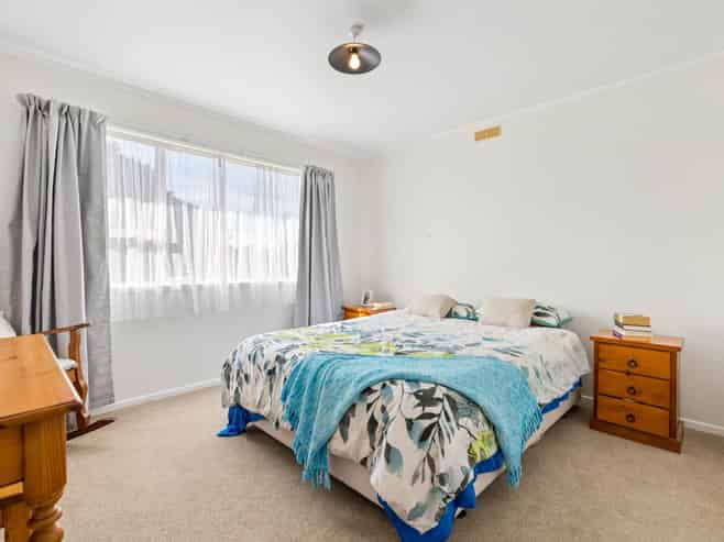 6 Chibnall Place, Conifer Grove