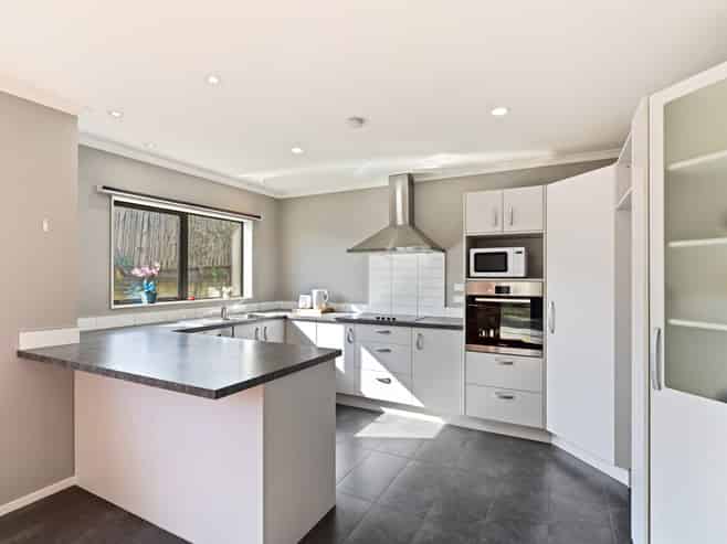 102 Mountainview Terrace End, Otaki Beach