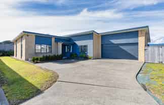 102 Mountainview Terrace End, Otaki Beach