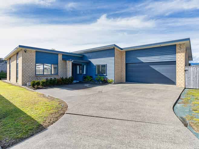 102 Mountainview Terrace End, Otaki Beach
